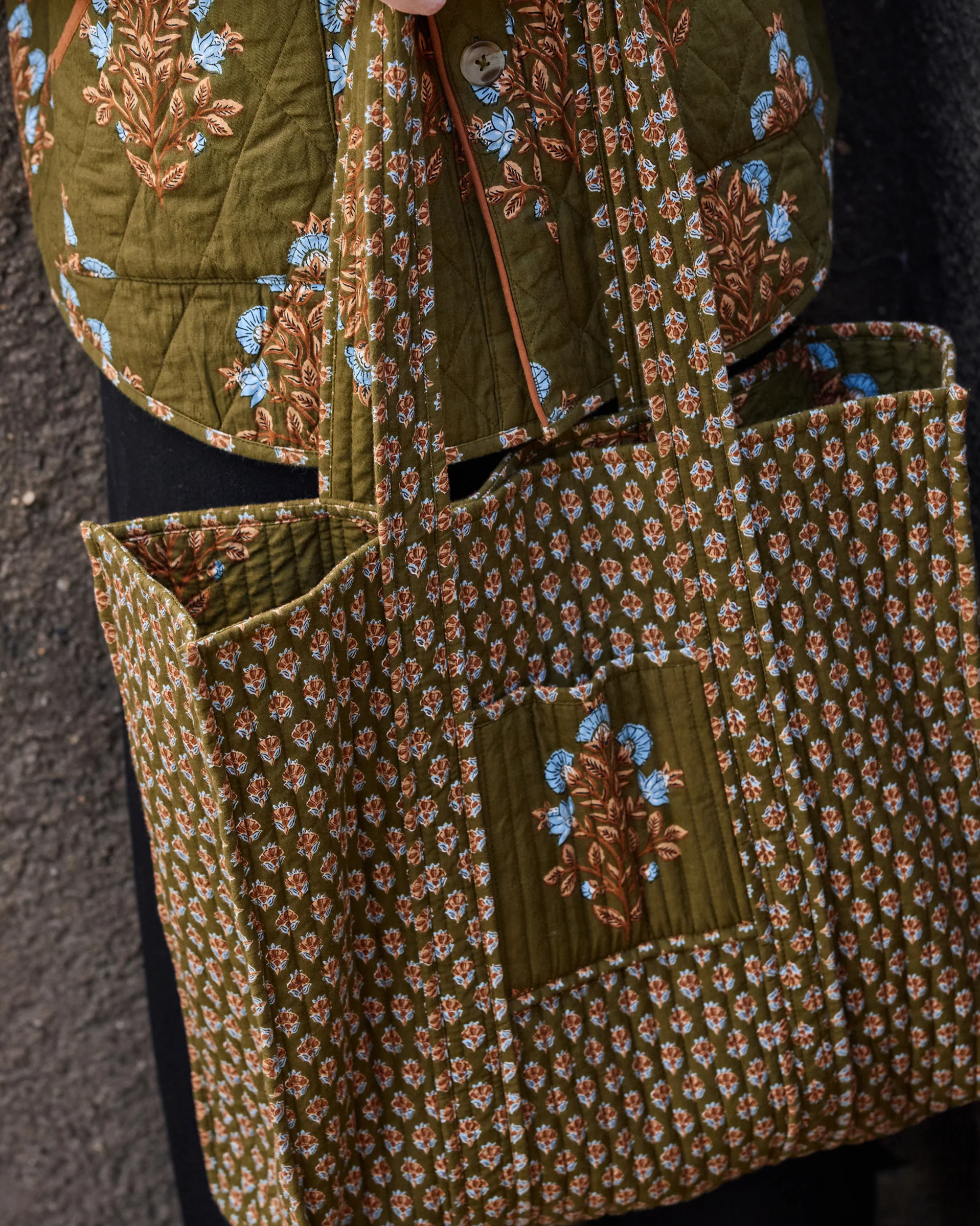 Desert Stamp - The Traveler Tote - Deep Olive