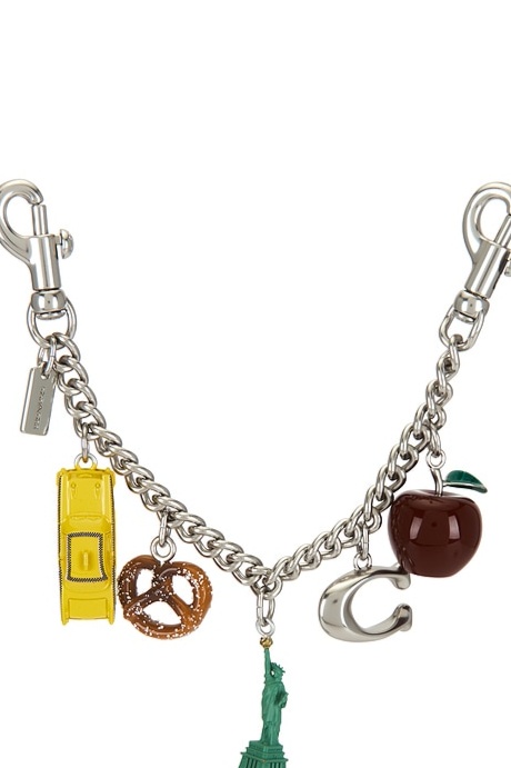New York Motif Chain Bag Charm