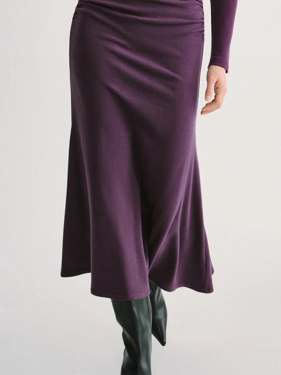 Maxwarm Mid-Rise Ruched Flared Midi Skirt