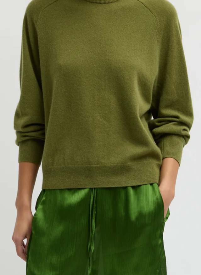 Feather Weight Cashmere Crewneck Sweater