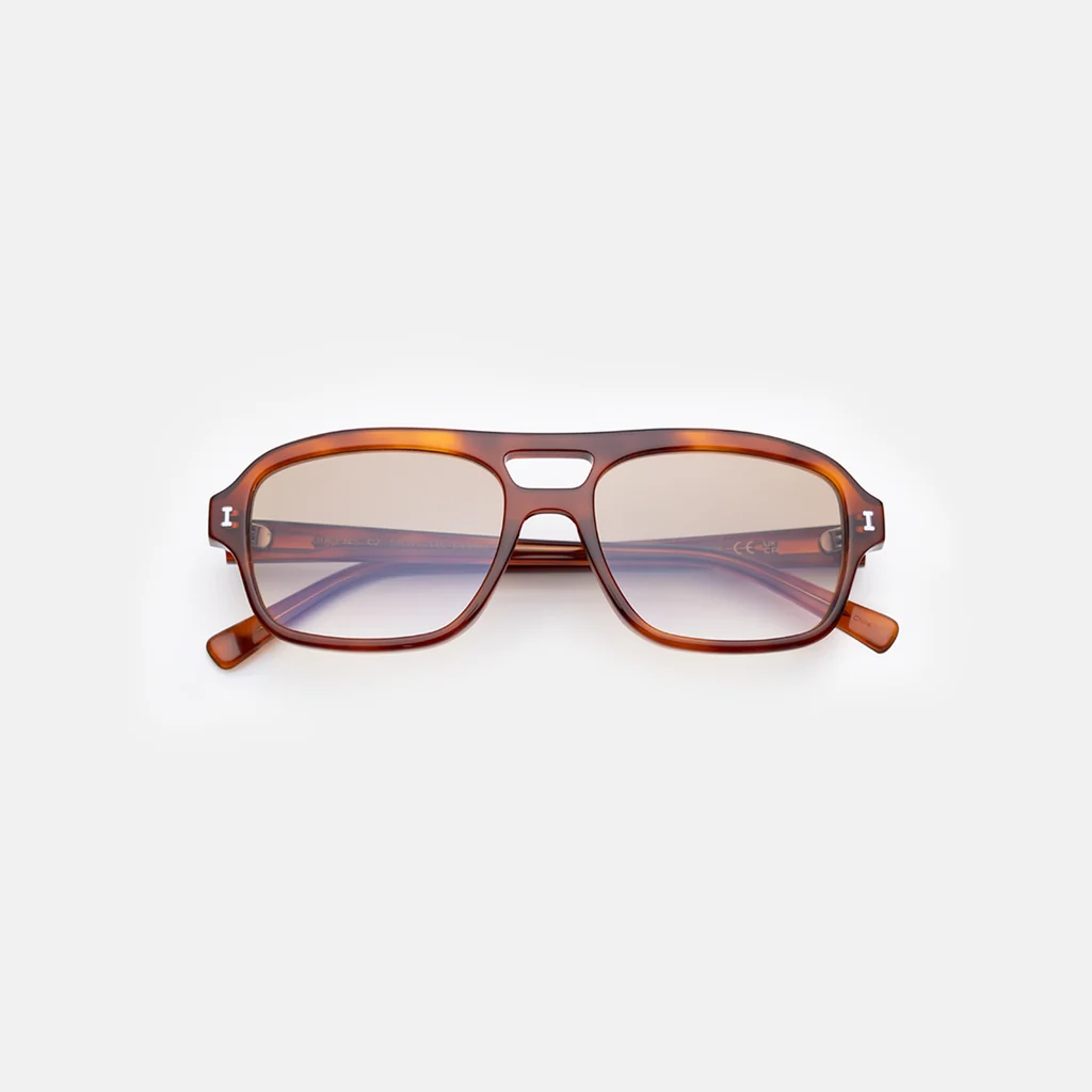 Queens Sunglasses, Red Havana / Taupe Flat Gradient