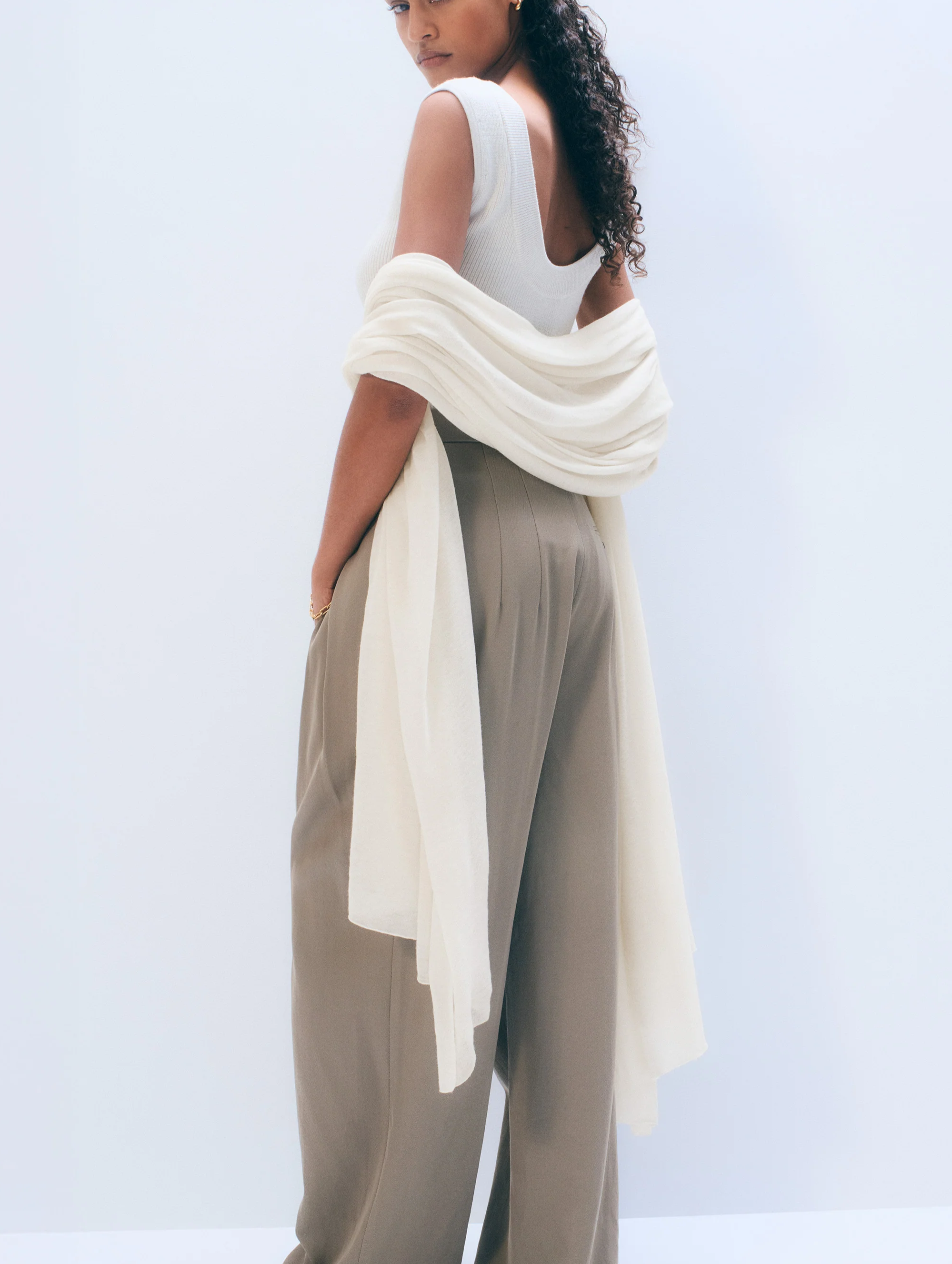 Superfine Cashmere Travel Wrap | White