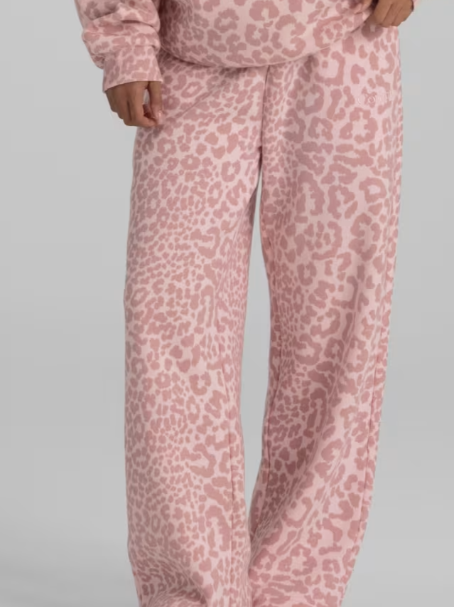 Signature Straight Leg Sweatpants