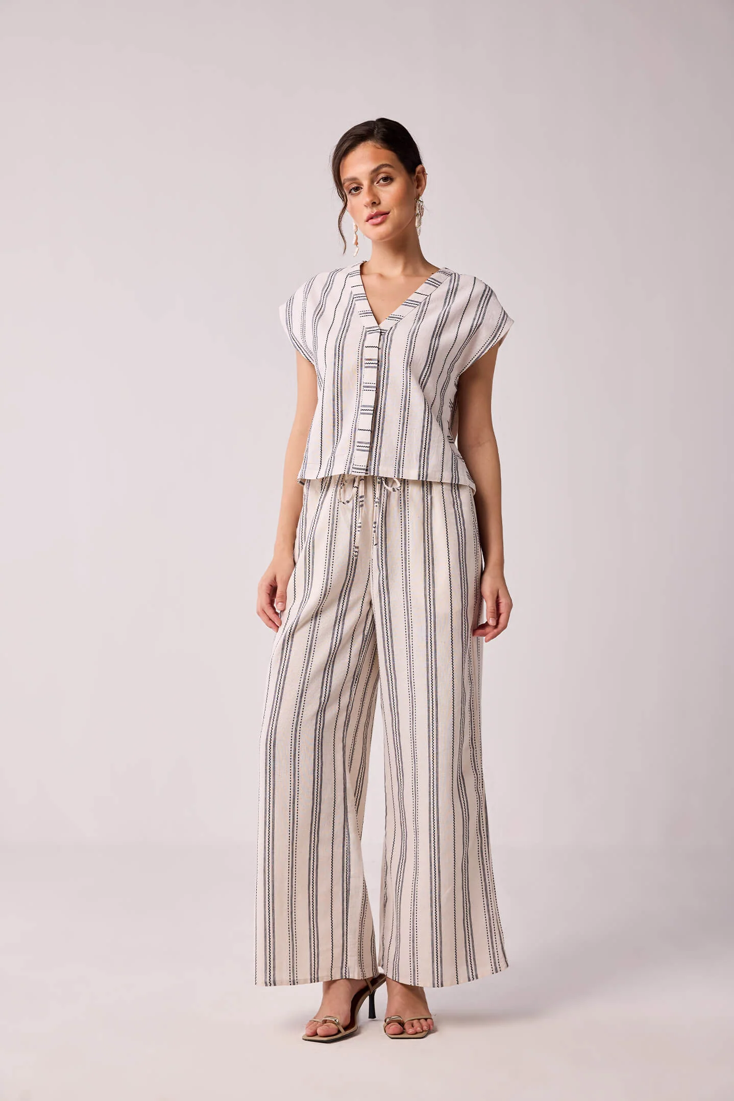 Wide-leg Drawstring Pants in Stripes