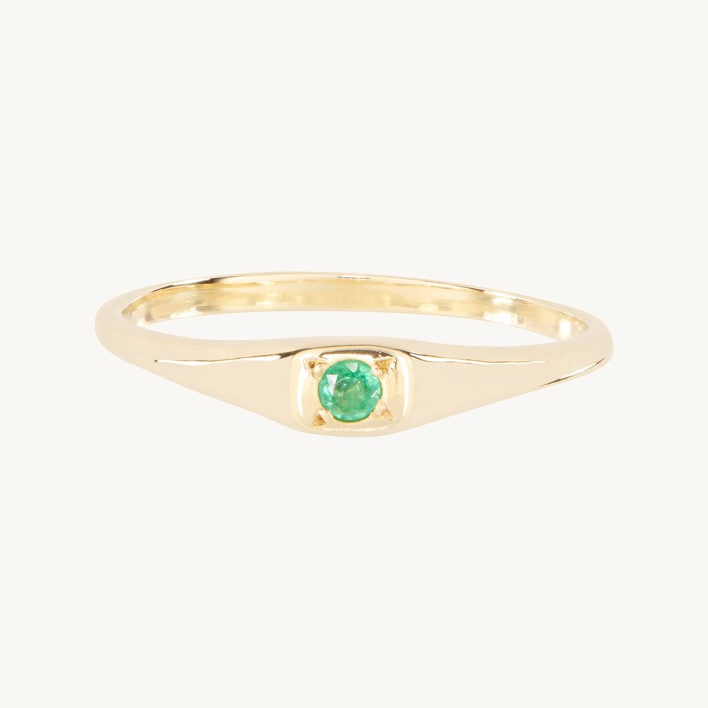 Little Signet Ring with Emerald
