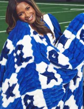Hugs Dallas Boots Blanket