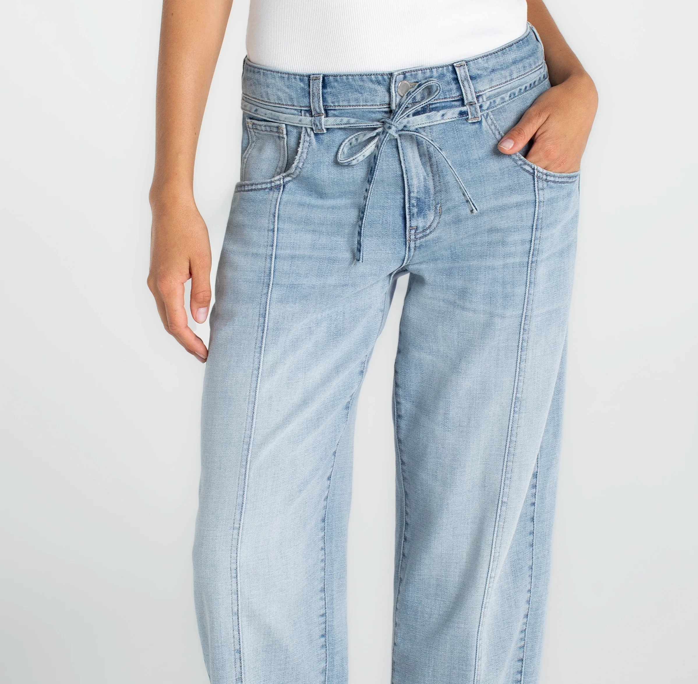 Beachcomber With Self Belt