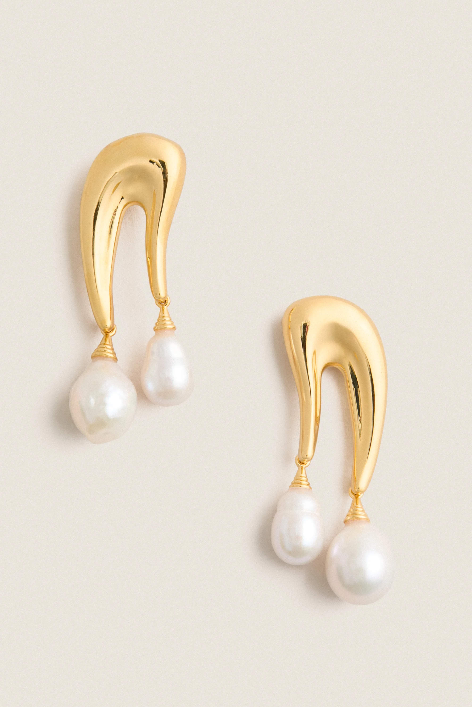 Gold Sculptura Earrings