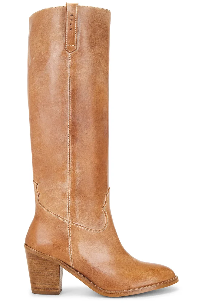 Janie Boot
