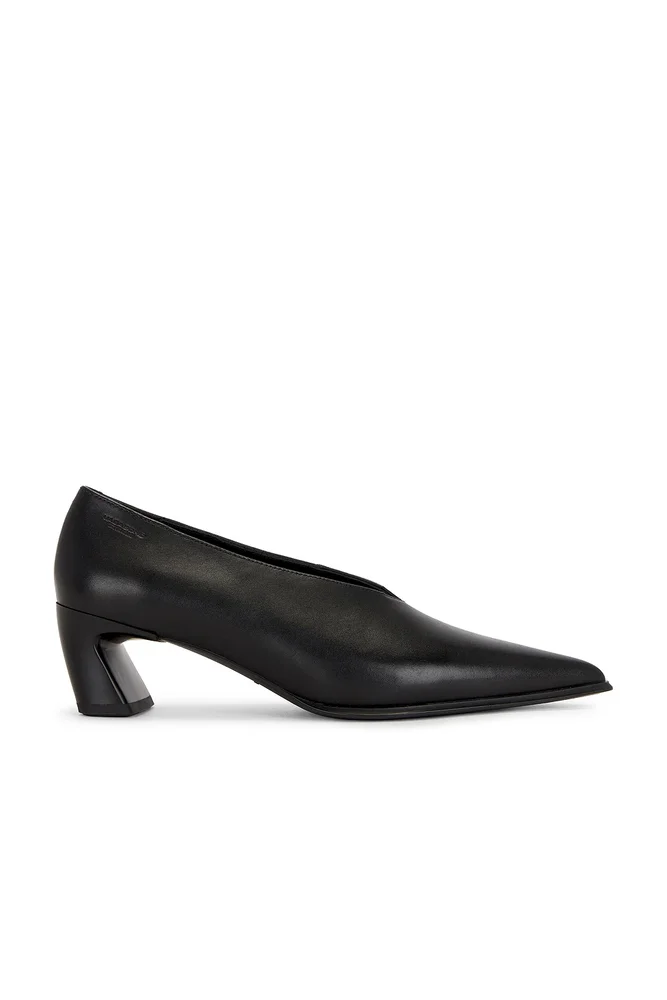 Ilona Pump