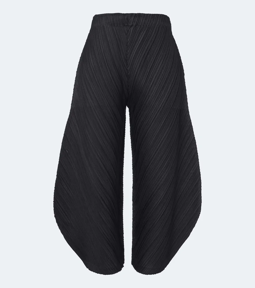Monthly Colors: July pleated barrel-leg pants