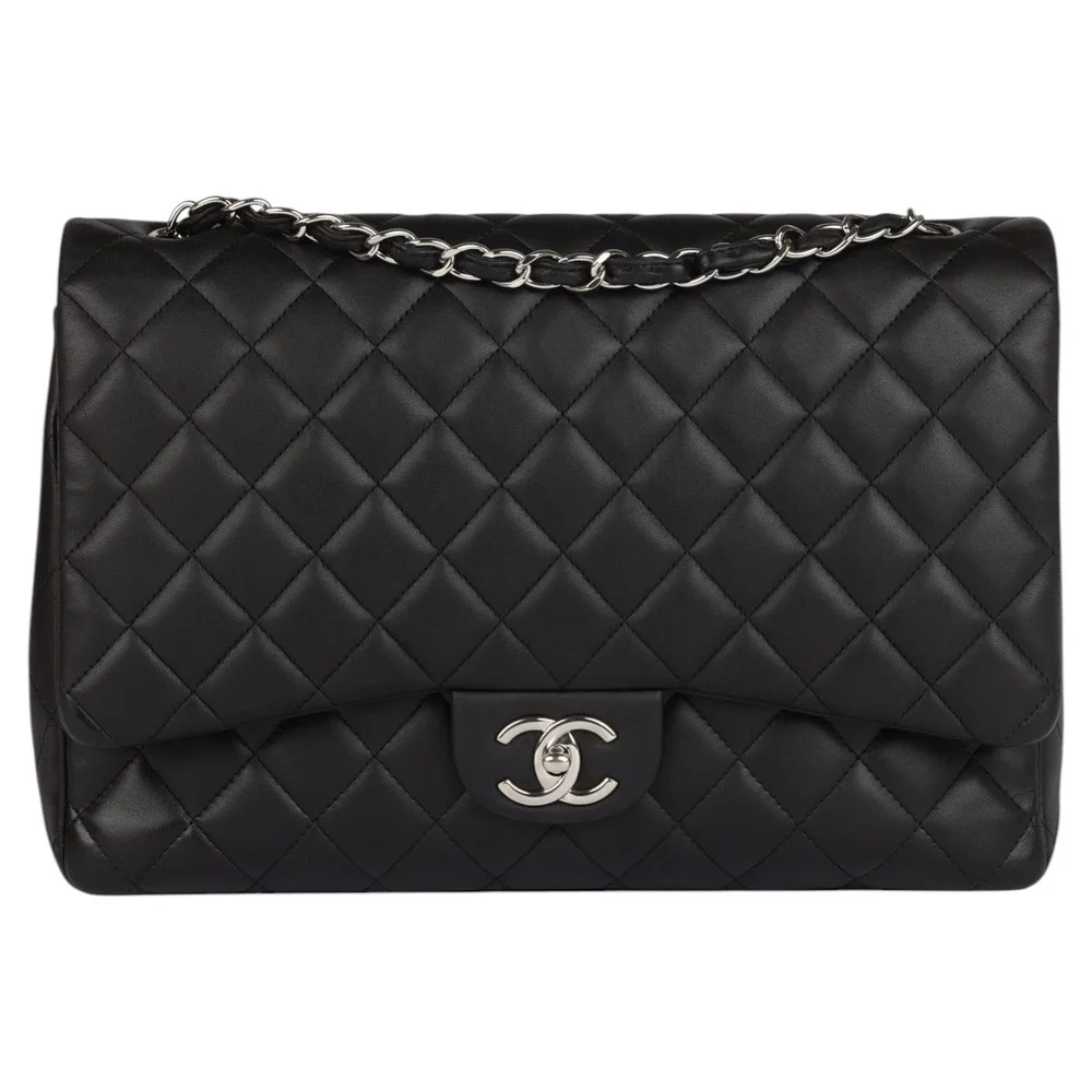 Pre-Owned 2011 Black Quilted Lambskin Maxi Classic Double Flap Bag