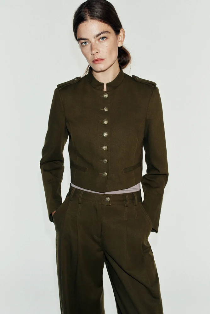 Cropped Padded-shoulder Blazer
