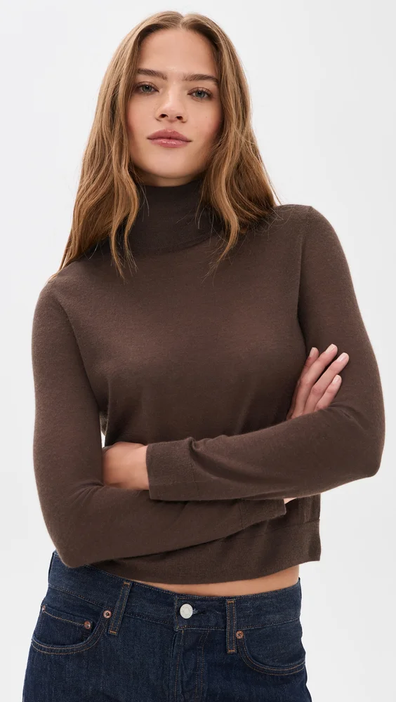 Slim Long Sleeve Cashmere Turtleneck