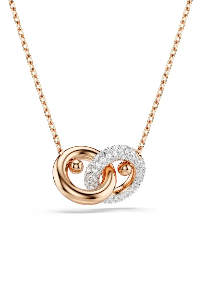 Dextera Interlink Pendant Necklace
