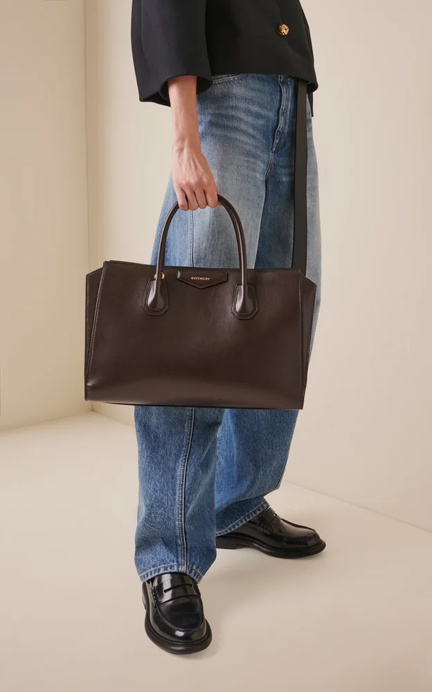 Antigona Grained Catchall Medium Bag