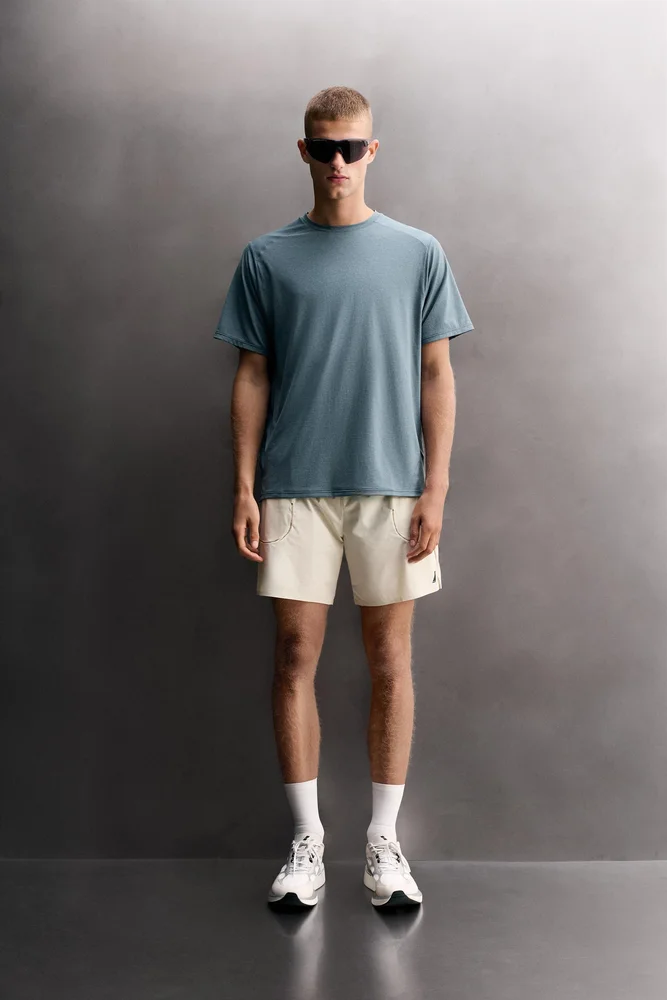 STRUCTURED TECHNICAL T-SHIRT