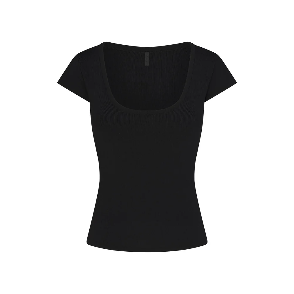 REFINED KNIT SCOOP NECK TOP