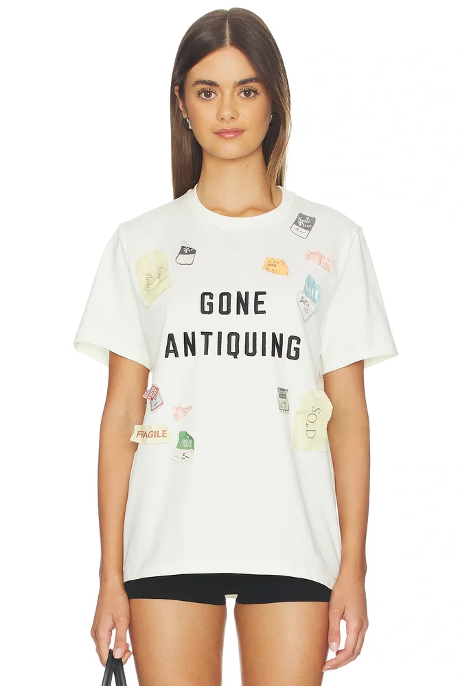 Gone Antiquing Applique Tee in Ivory