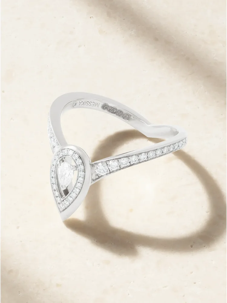 Fiery 18-karat white gold diamond ring