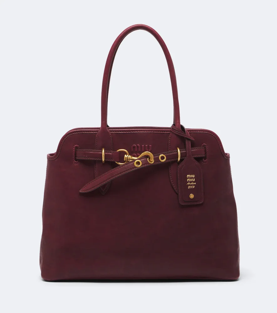 Aventure Medium leather shoulder bag