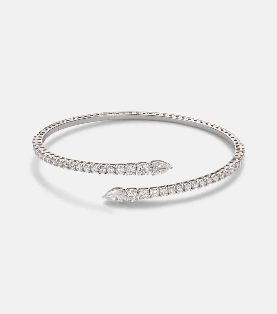Classics Twist 18kt white gold bangle with diamonds