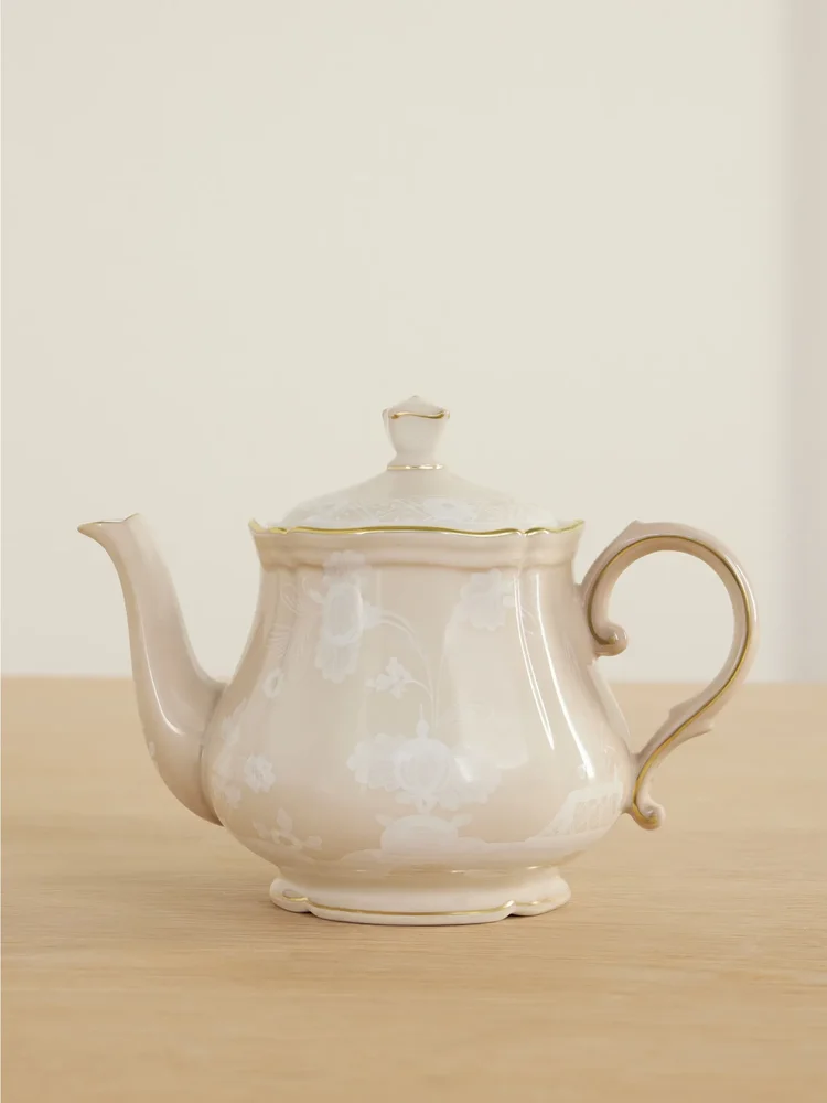 Oriente Italiano porcelain teapot