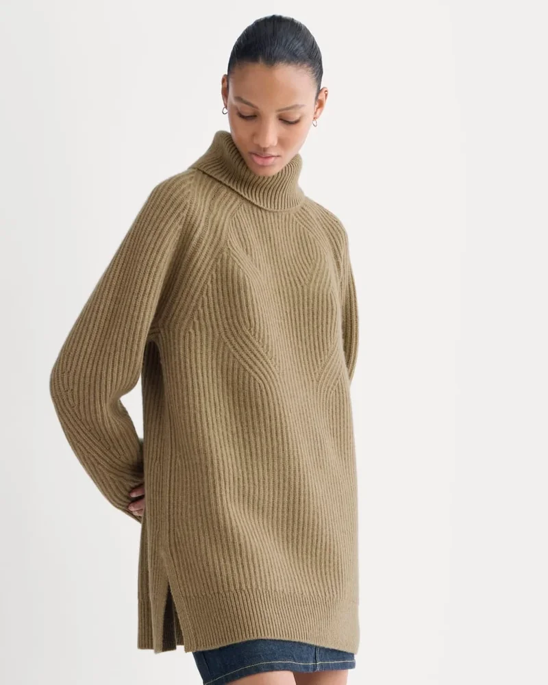 Everlane Cocoon Turtleneck in Wool Cashmere | Toast