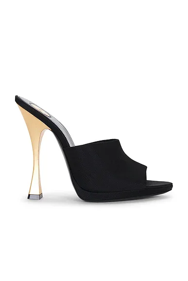 Gippy Caska Sandal Mule