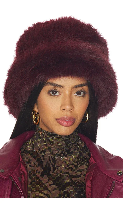 Oversized Faux Fur Bucket Hat