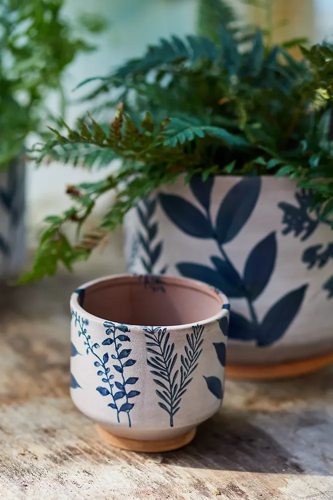 Indigo Floral Footed Planter, 4"