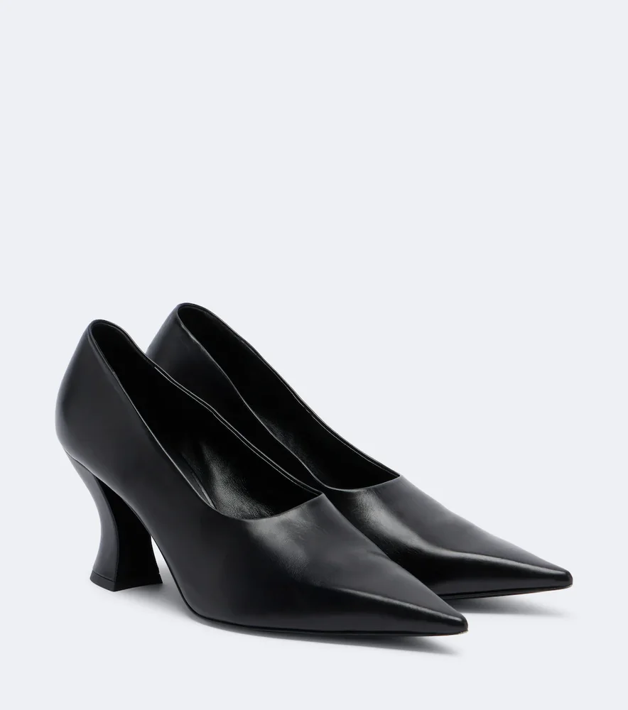 Colleen leather pumps
