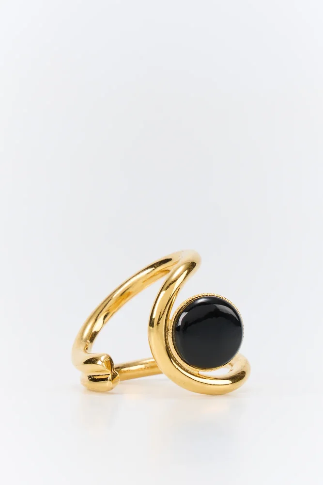 Sculptural gold & onyx ring