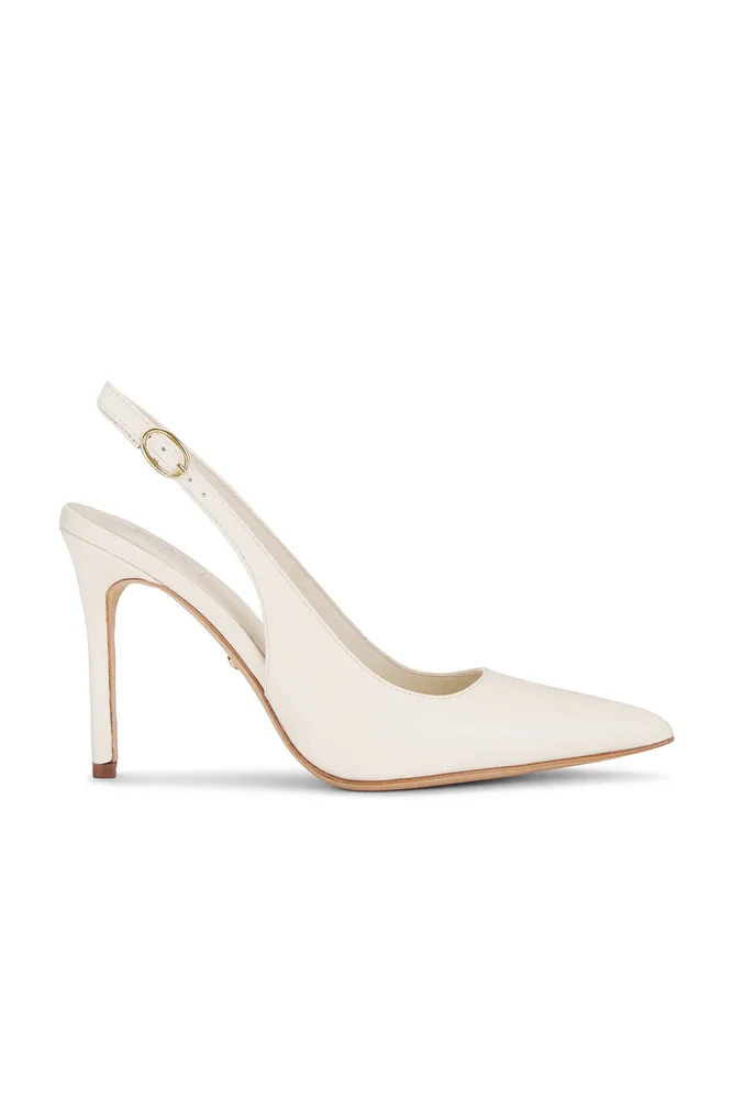 Calla Pump in White