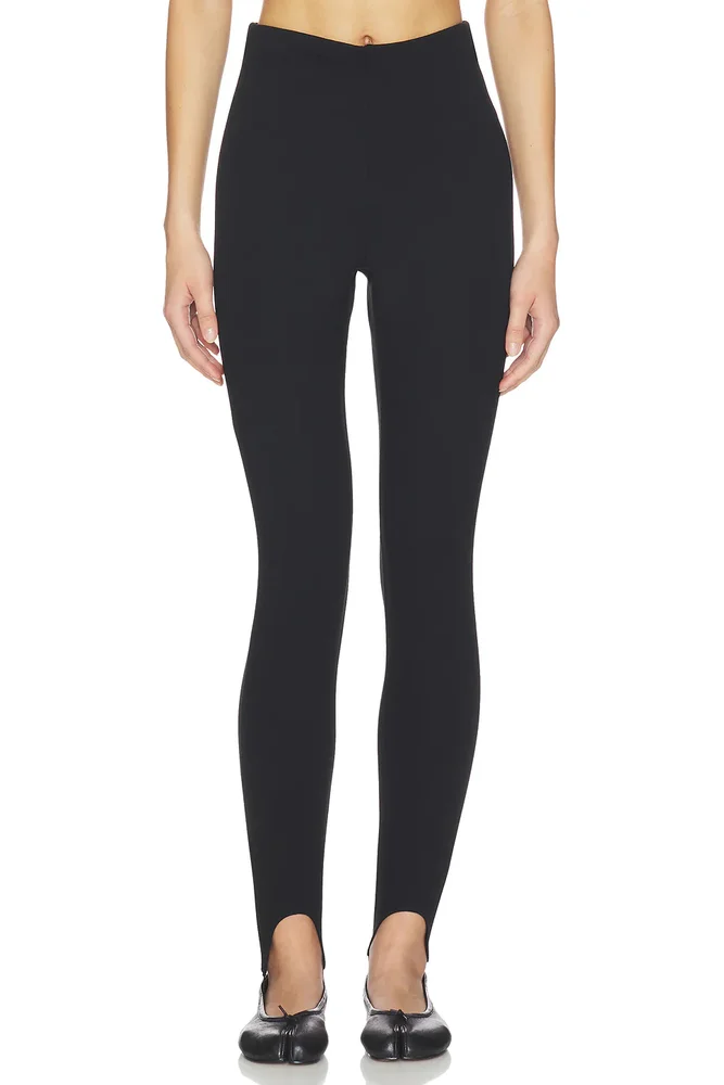 Essential High Waist Stirrup Legging