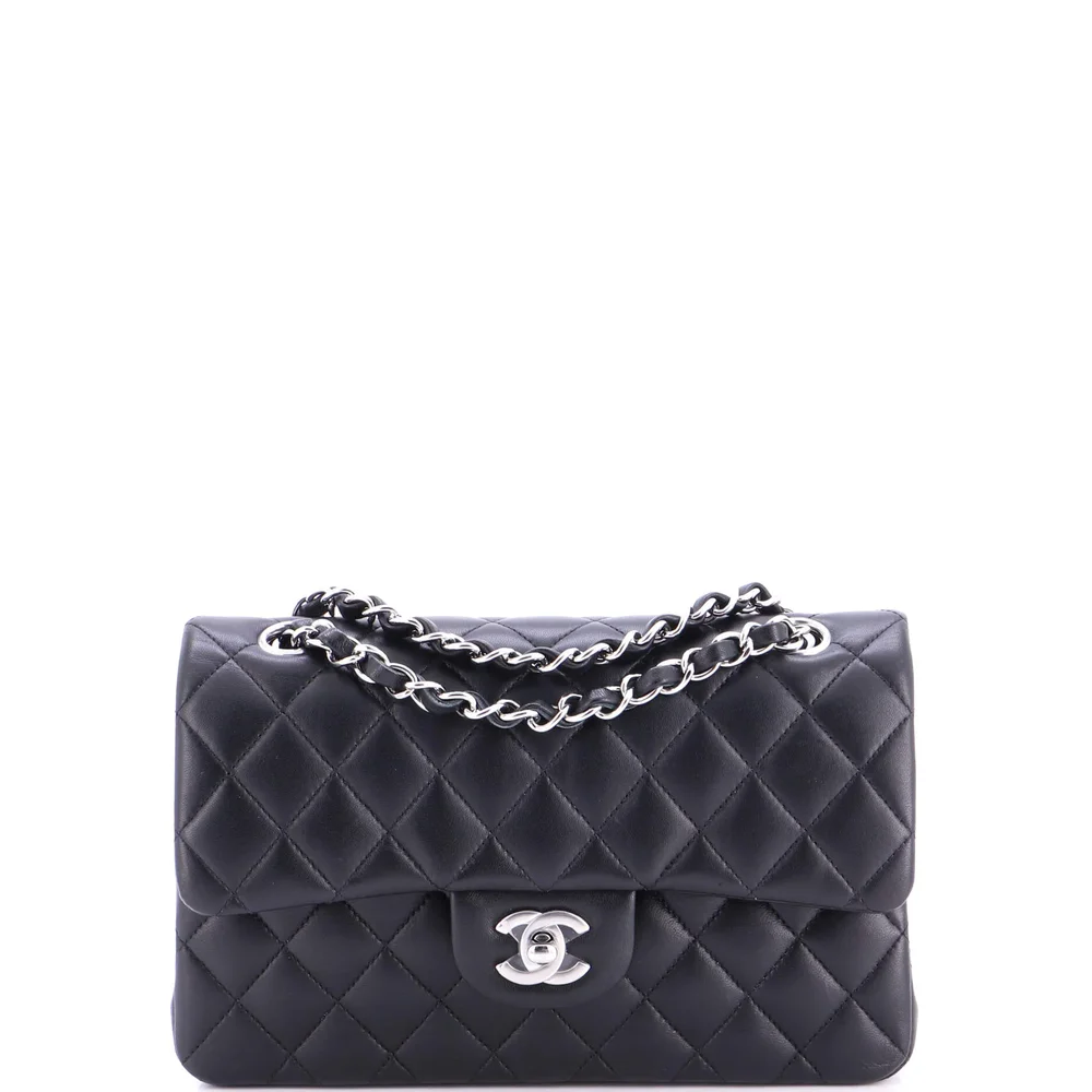 Pre-Owned Chanel Classic Double Flap Bag Quilted Lambskin Small