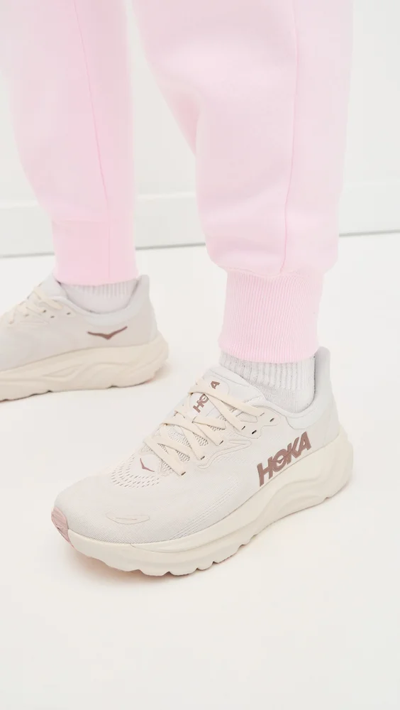 Arahi 8 Sneakers in Alabaster and Rose Gold