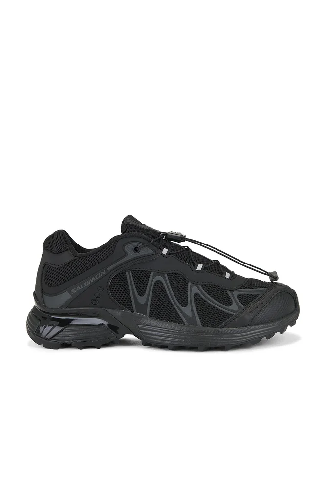XT-Whisper in Black Asphalt