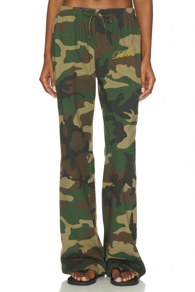 Signature Straight Sweatpant