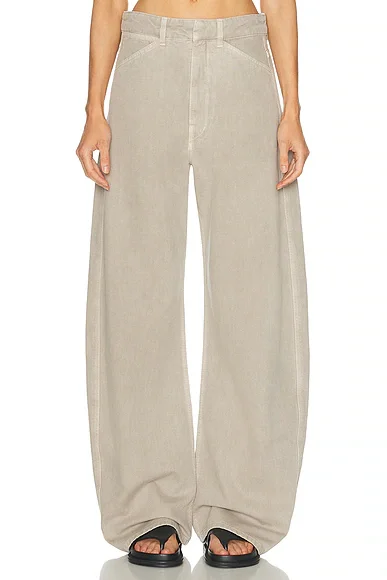 High Waisted Curved Leg