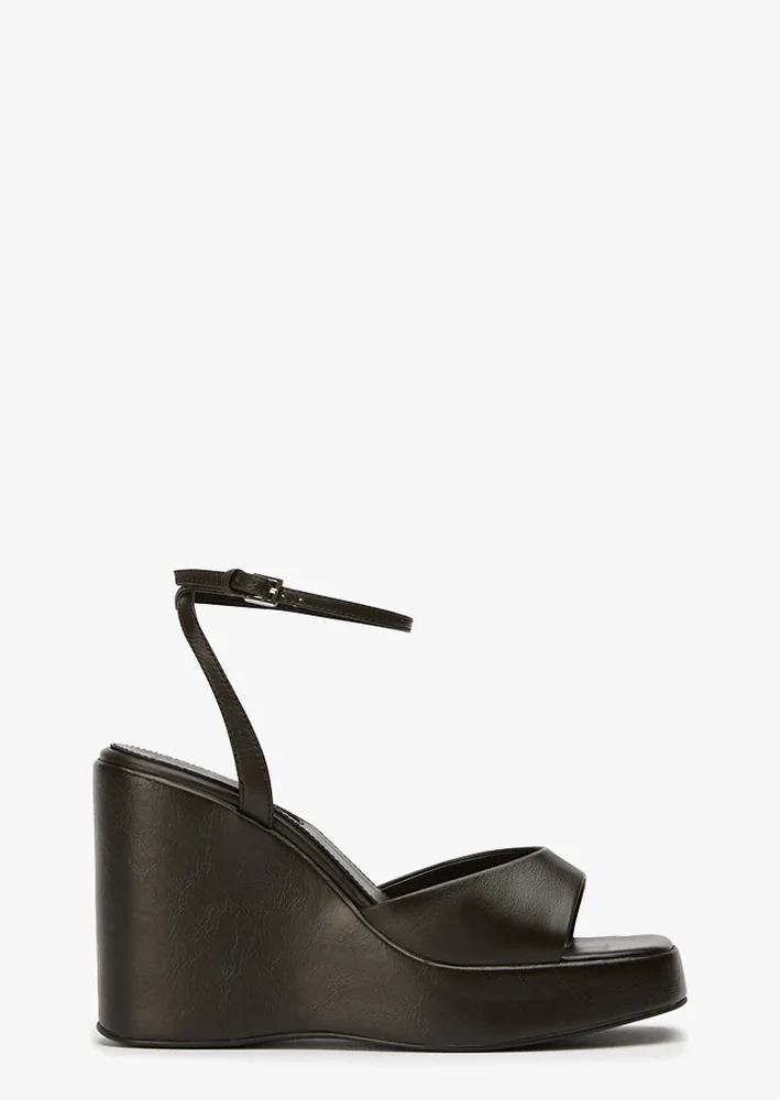 Hilton Platform Wedge Sandal in Chocolate