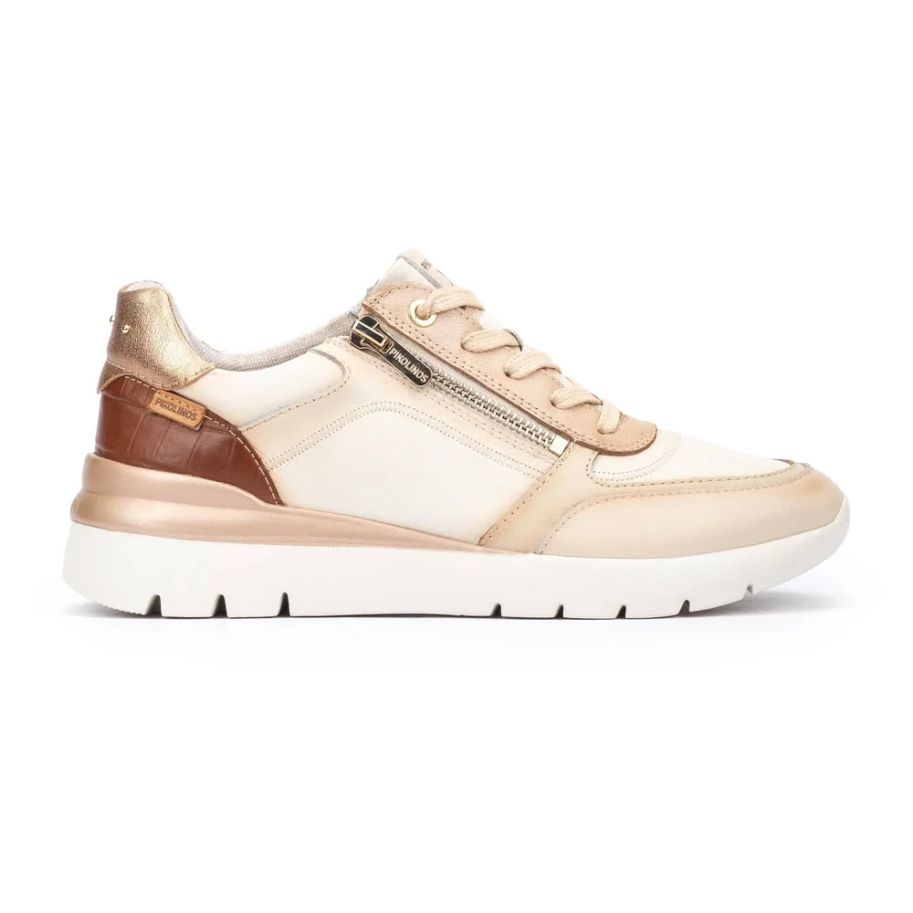 Cantabria Lightweight Sneakers