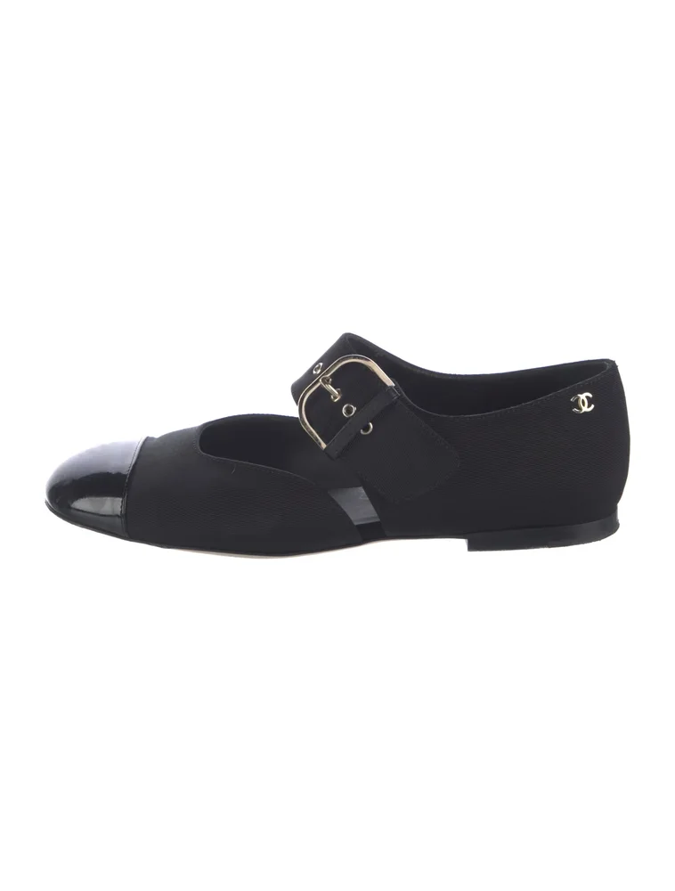 Pre-Owned Interlocking CC Logo Mary Jane Flats