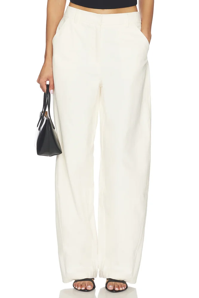 Nelly Pant