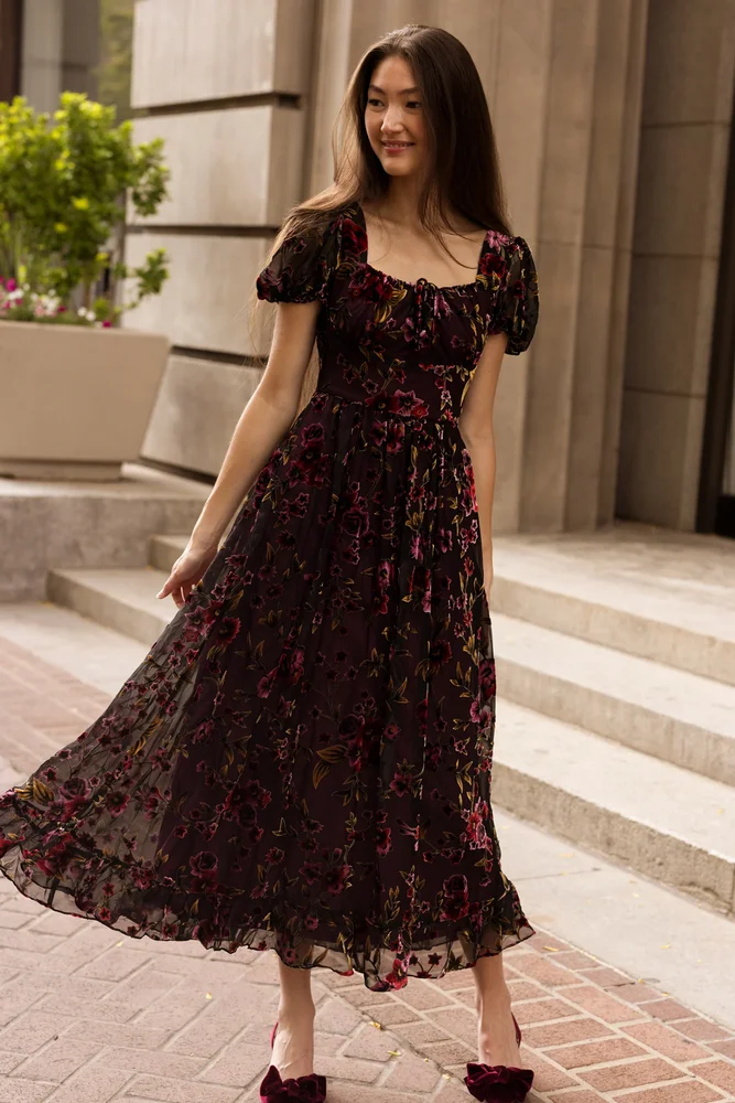 Ivycityco Amira Dress in Violet Dusk Burnout