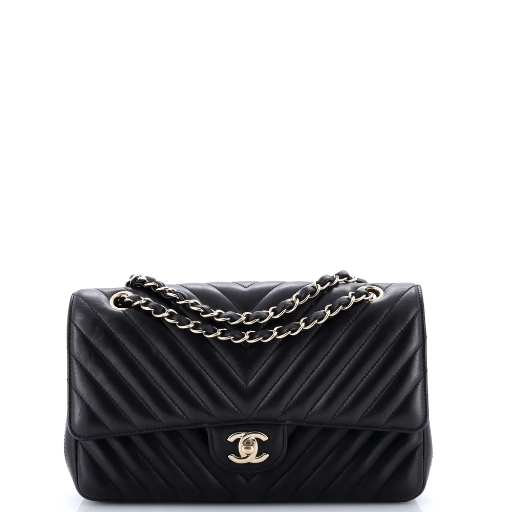 Pre-Owned Classic Double Flap Bag Chevron Lambskin Medium