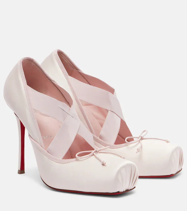 Cassiastic 100 crêpe satin pumps