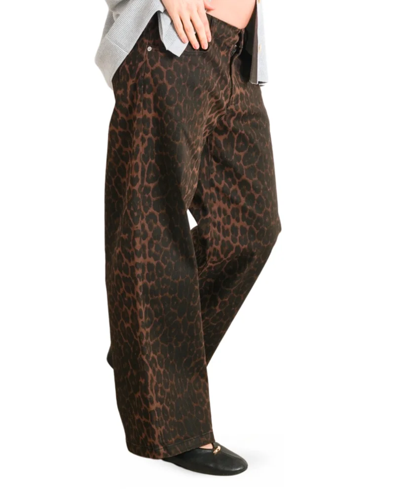 Slouch Under the Belly Boyfriend Jeans in Leopard