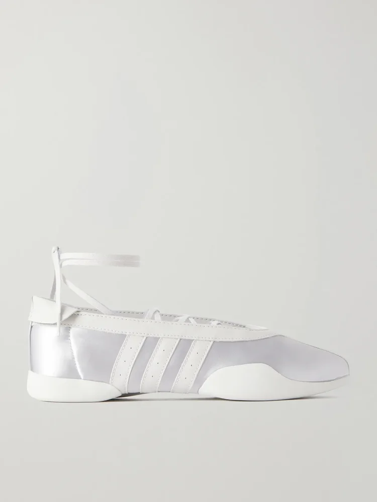 Taekwondo Mei lace-up satin ballet flats
