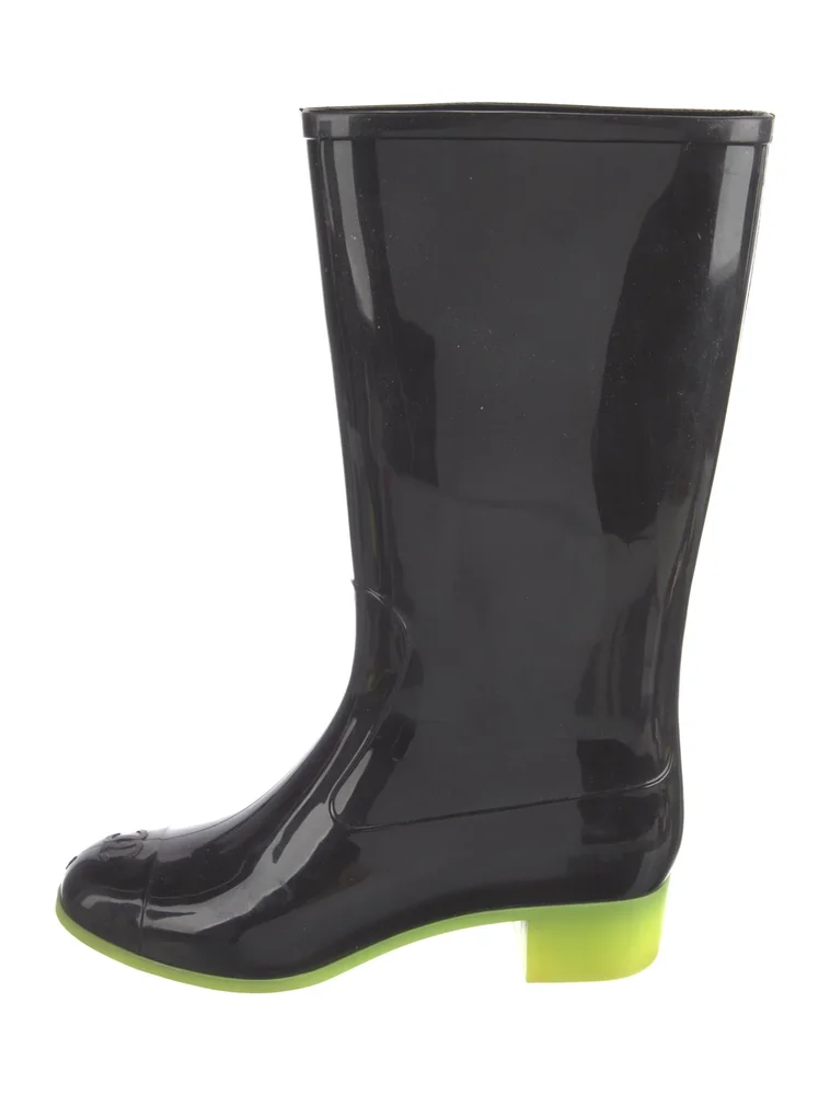 Pre-Owned Vintage 2009 Black Rubber CC Logo Mid-Calf Rain Boots